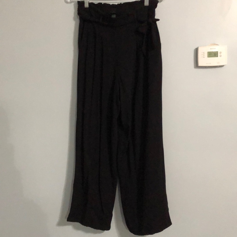 Black flowy trousers, size small